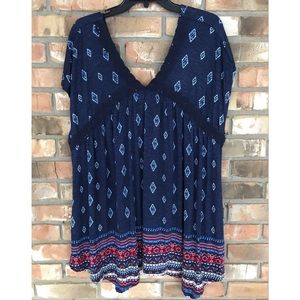 Eyeshadow Lace Trim V-Neck Plus Size Top   2X